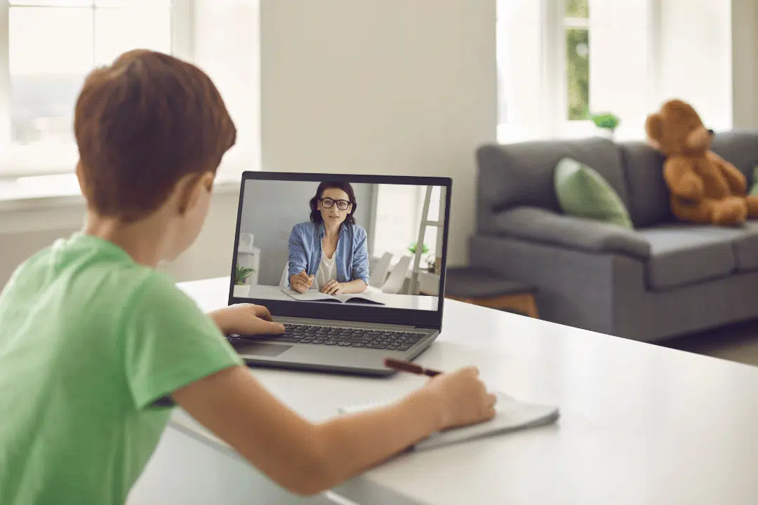 Online tutoring session with structured learning plan improving student focus and academic performance